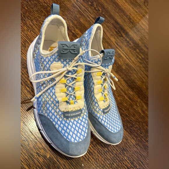 Sam Edelman Chelsie Sneaker - Picture 1 of 4